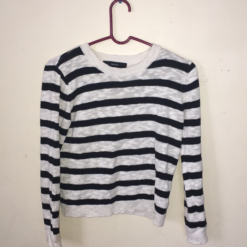 long sleeve black & white sweater